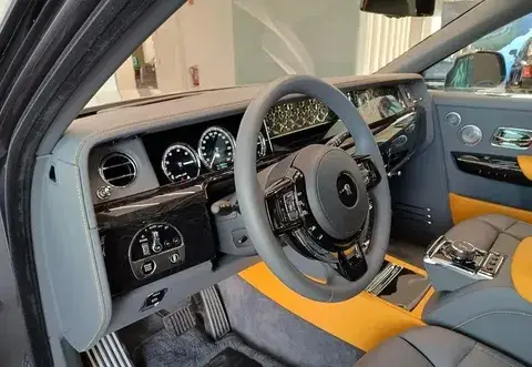 Rolls Royce Phantom 2023
